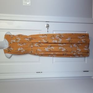 Banana Republic Pleated Maxi